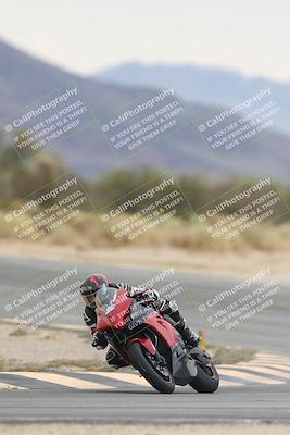 media/Sep-21-2025-Race Pace (Sun) [[98bf33ef95]]/Verified/10-Turn 10 (1150am)/